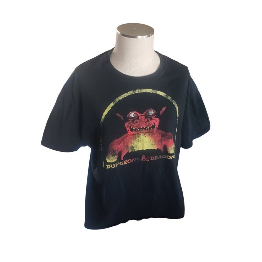 Medium adult Unisex dungeons and dragon 2020 graphic tee